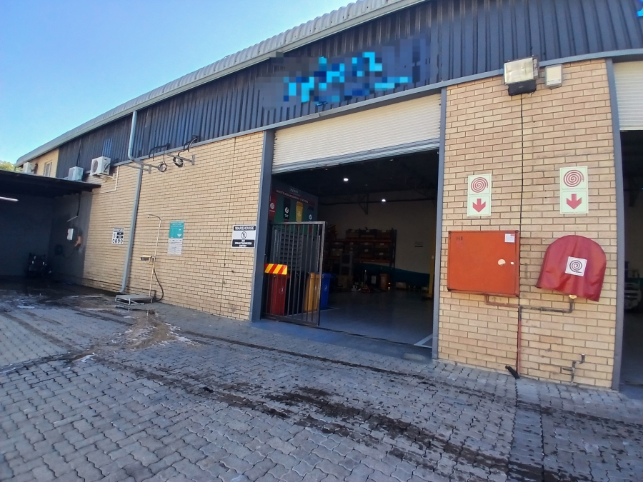 To Let commercial Property for Rent in Oos Einde North West